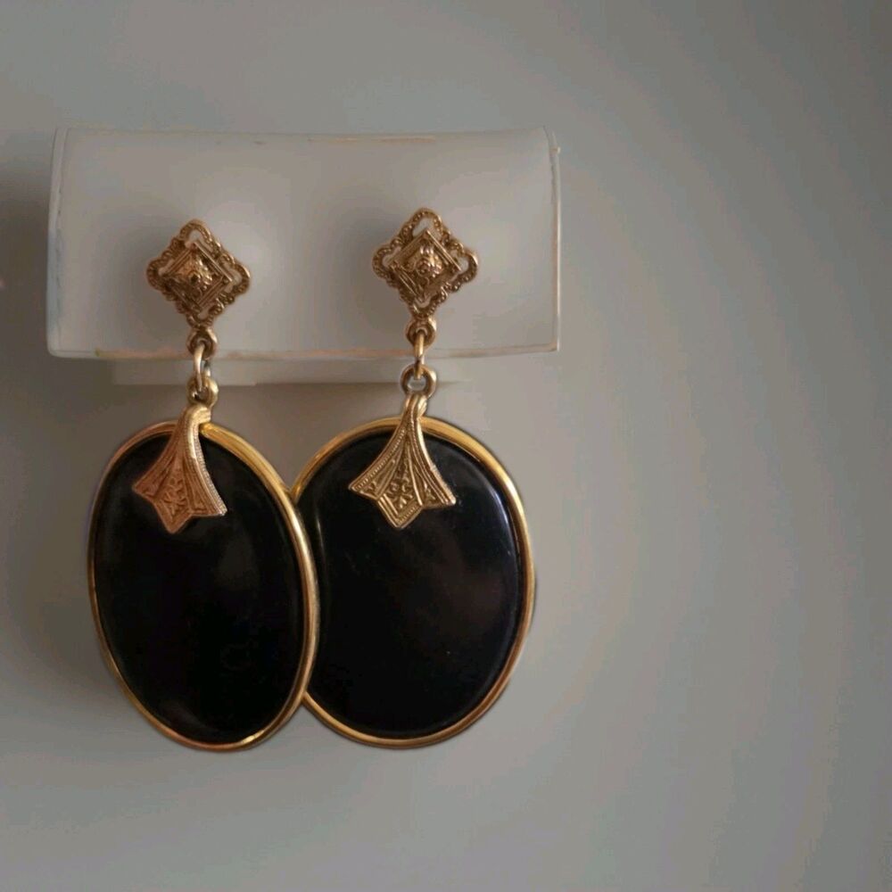 Vntg Gold Tone Black Oval Cabochon Dangle Earrings Filigree Post Art Deco Style